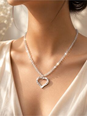 5/25 ✨✨ Silver Beaded Necklace with Silver Heart Pendant